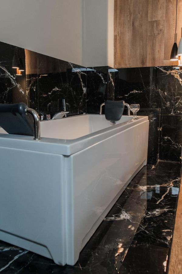 Noho Boutique , Premium Living Dikeou 8 Apartment Athens Ngoại thất bức ảnh